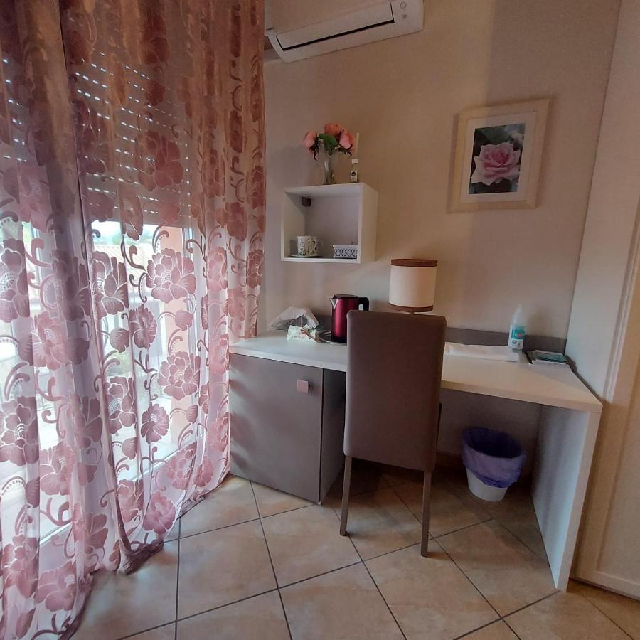 B&B Come A Casa Citta Sant'Angelo Luaran gambar